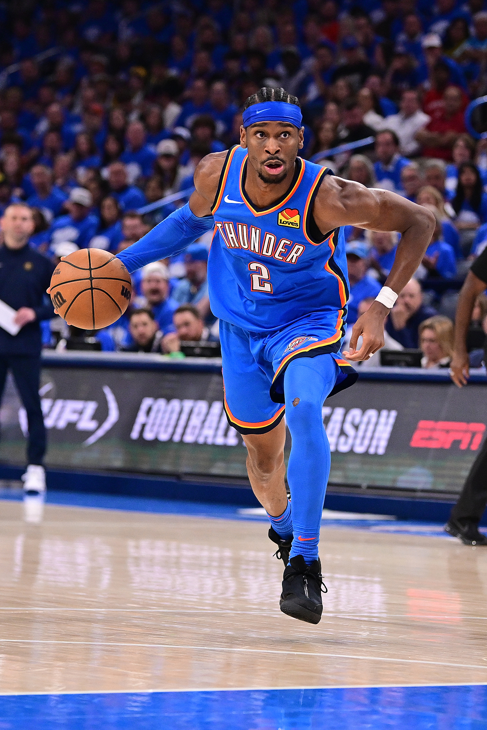九游平台-😎SGA本赛季夺得MVP、得分王且打进总决赛，NBA历史第五人